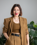 Book an Appointment with Nadia Albano at Nadia Albano Style Inc.